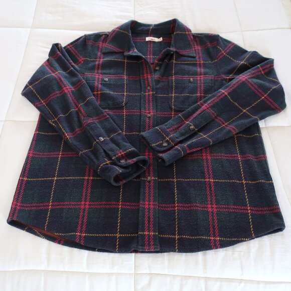 Faherty Navy and Pink Plaid Button Down Shirt - Picture 2 of 9